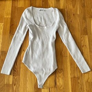 Abercrombie & Fitch Ribbed Long Sleeve Bodysuit in Oatmeal
